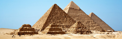 Pyramids in 70 Beautiful Dual-Screen Desktop Wallpapers